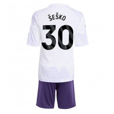 Manchester United Benjamin Sesko #30 Bortedraktsett Barn 2025-26 Kortermet (+ korte bukser)